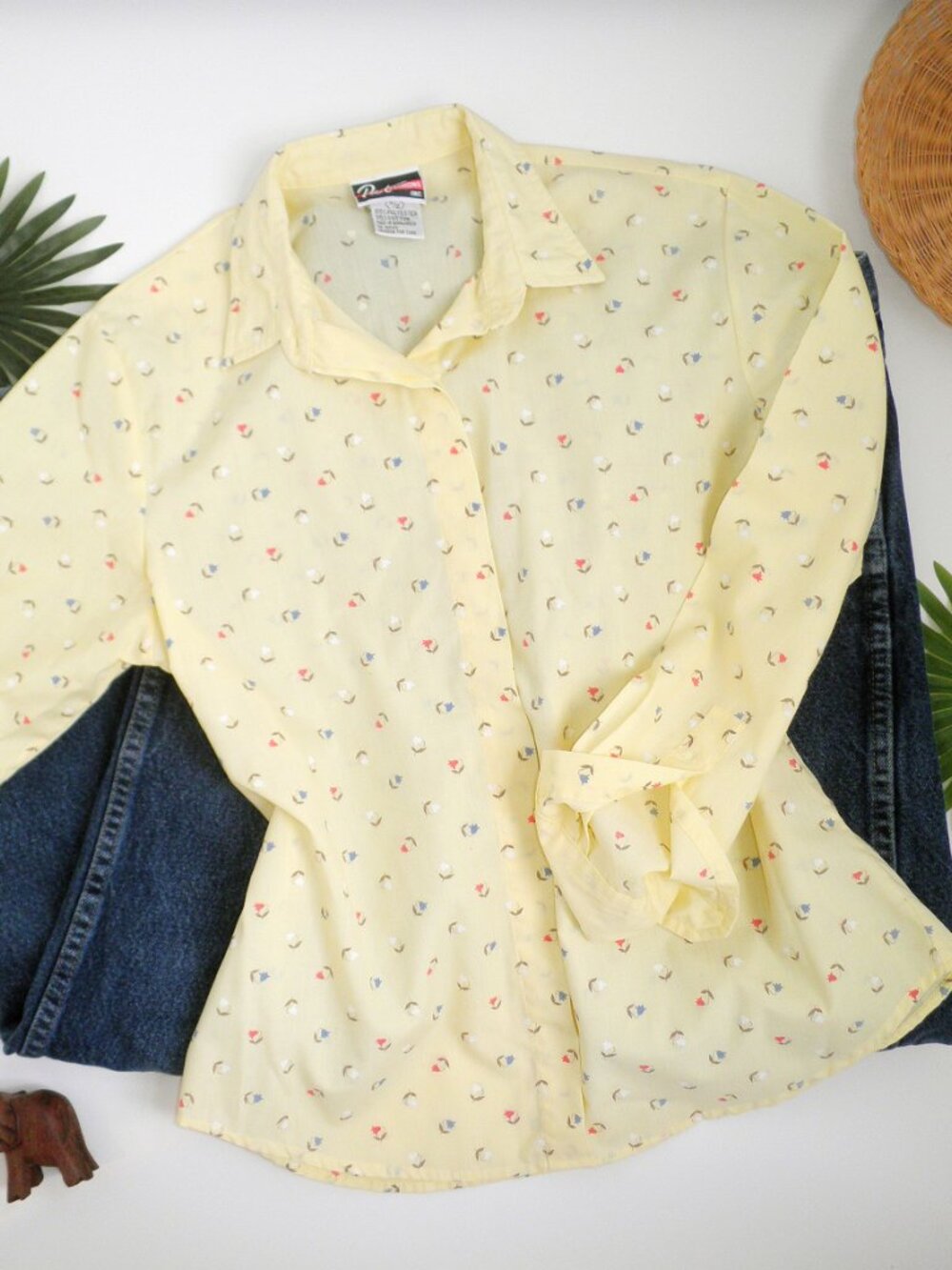 Vintage 1980s Butter Yellow Tulips Ditsy Floral Button Down Blouse Shirt 80's L